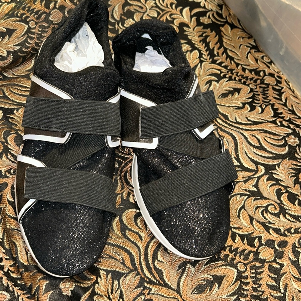 New guess strap sneakers